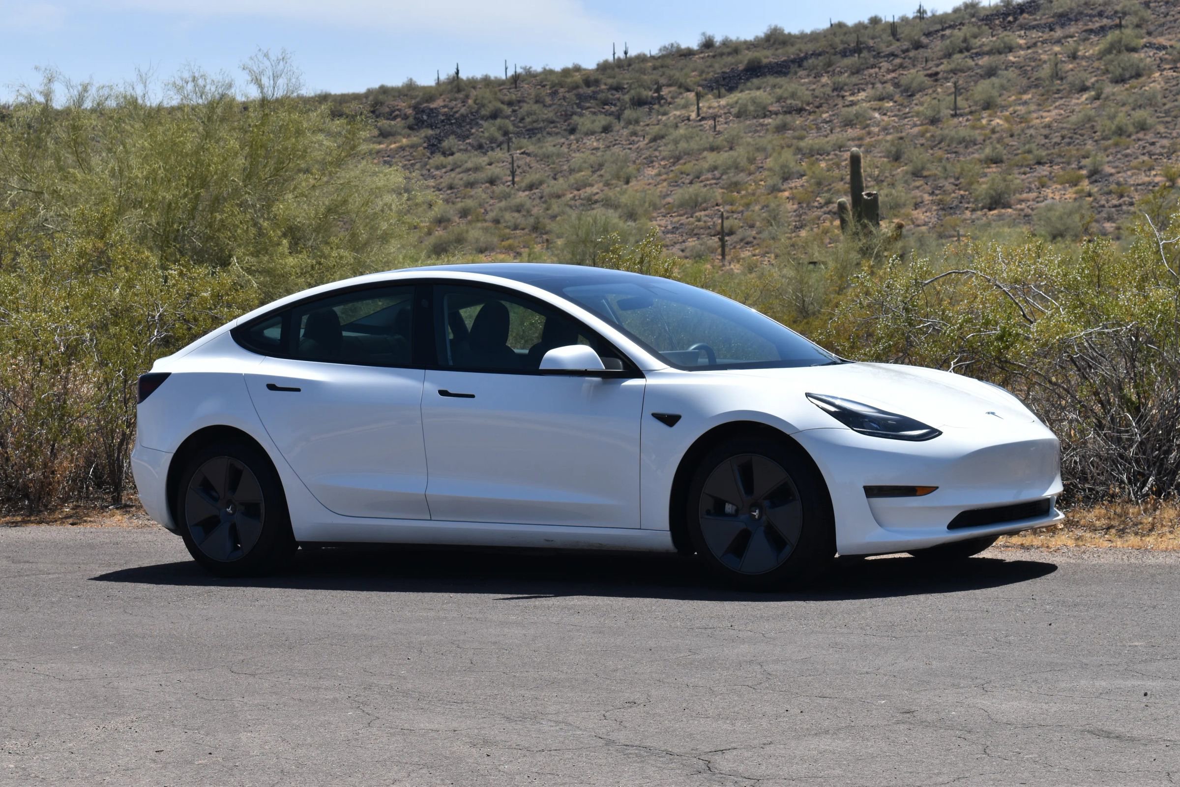 Used 2023 Tesla Model 3 Standard Range RWD image 3