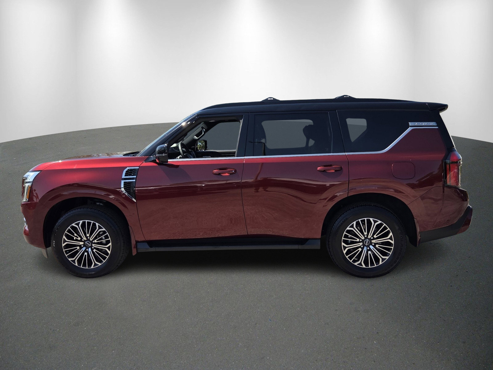 Used 2025 Nissan Armada Platinum image 4