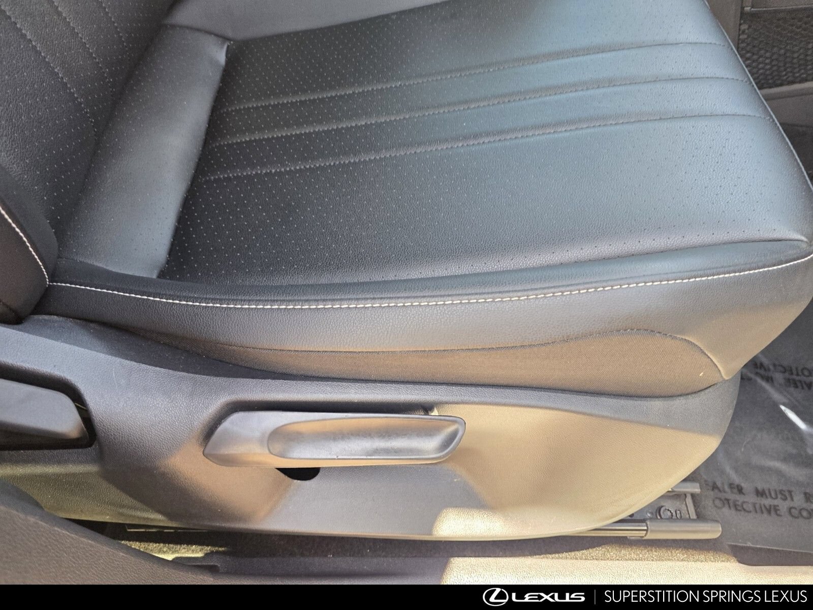 Used 2023 Volkswagen Tiguan SE R-Line FWD image 31