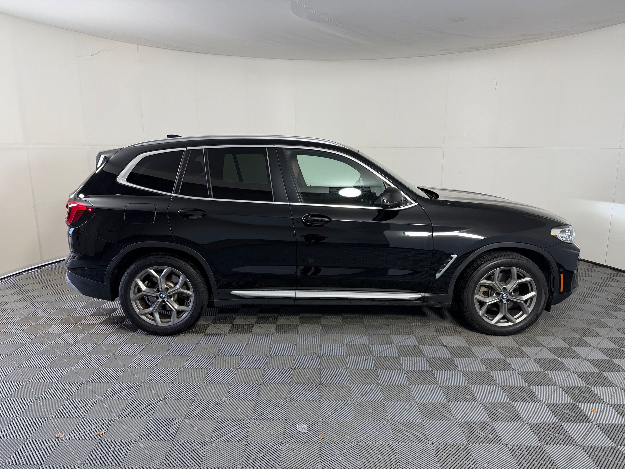 Used 2023 BMW X3 sDrive30i w/ Convenience Package RWD image 8