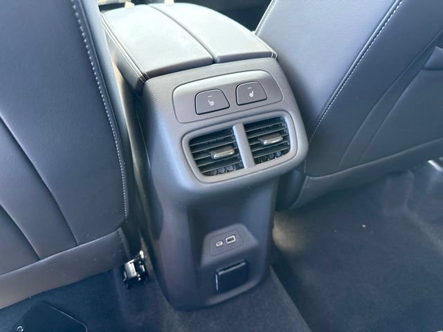 Used 2023 Buick Envision Avenir AWD/4WD image 18