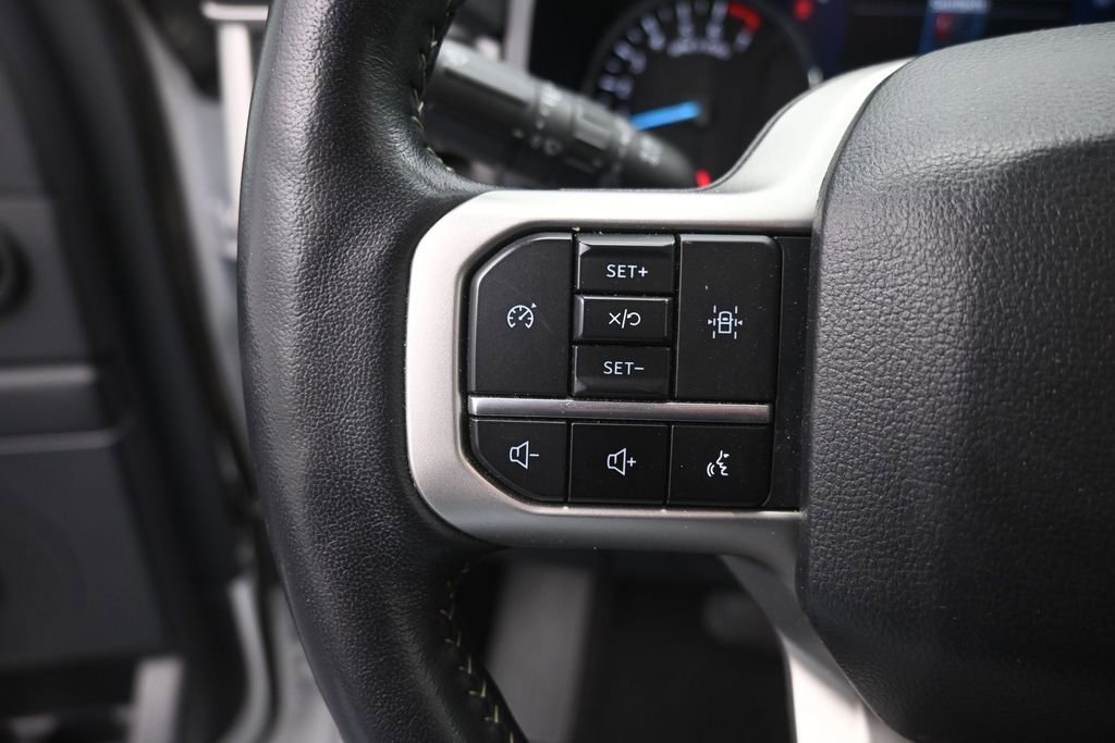 Used 2024 Ford Expedition XLT RWD image 7