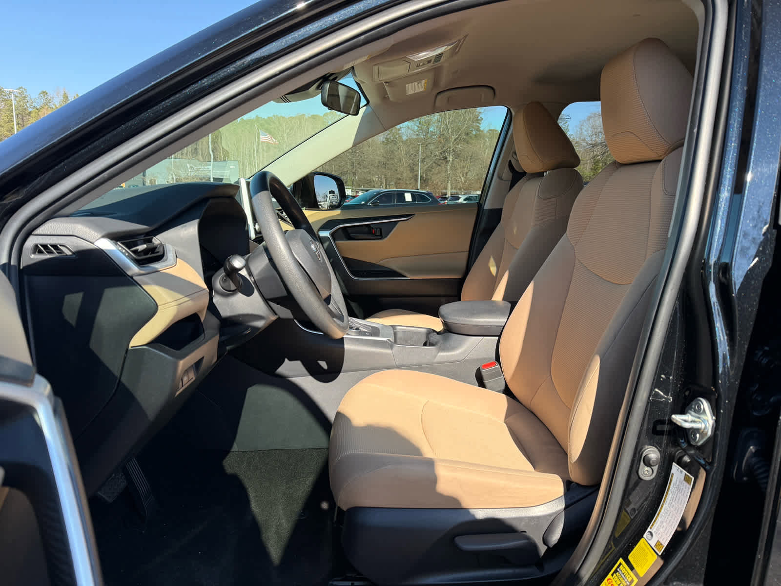 Used 2024 Toyota RAV4 LE image 12