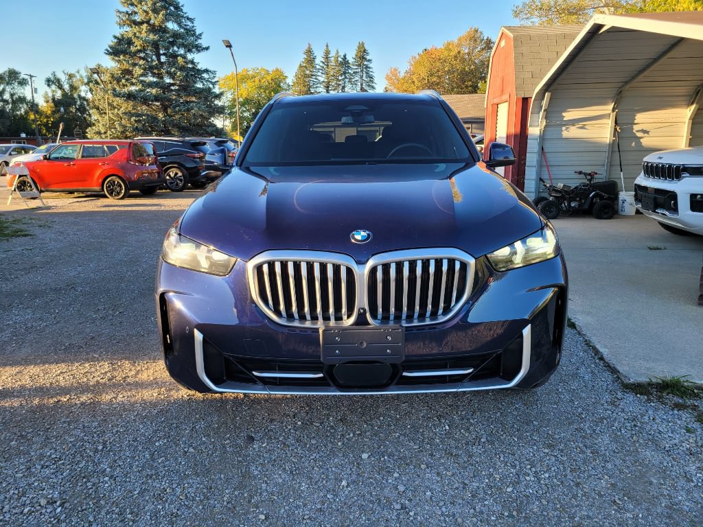 Used 2024 BMW X5 xDrive40i AWD/4WD image 2