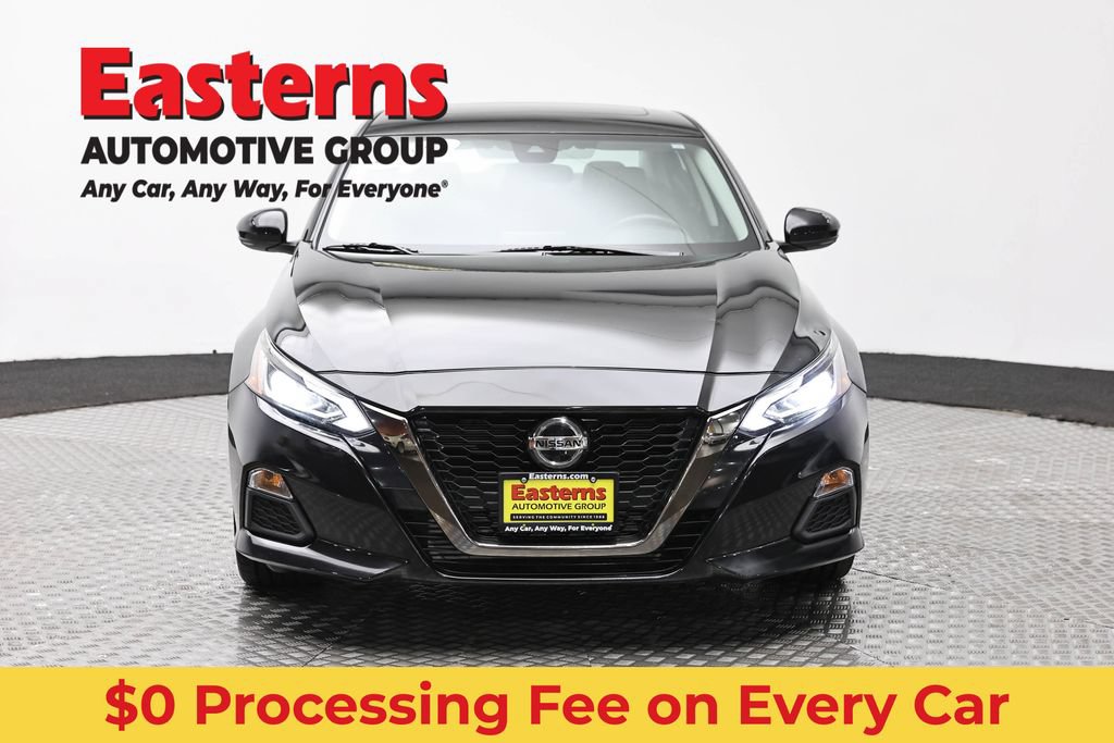 Used 2022 Nissan Altima 2.0 SR FWD image 2
