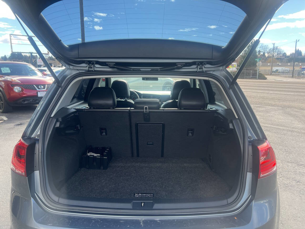 Used 2015 Volkswagen Golf SEL image 16