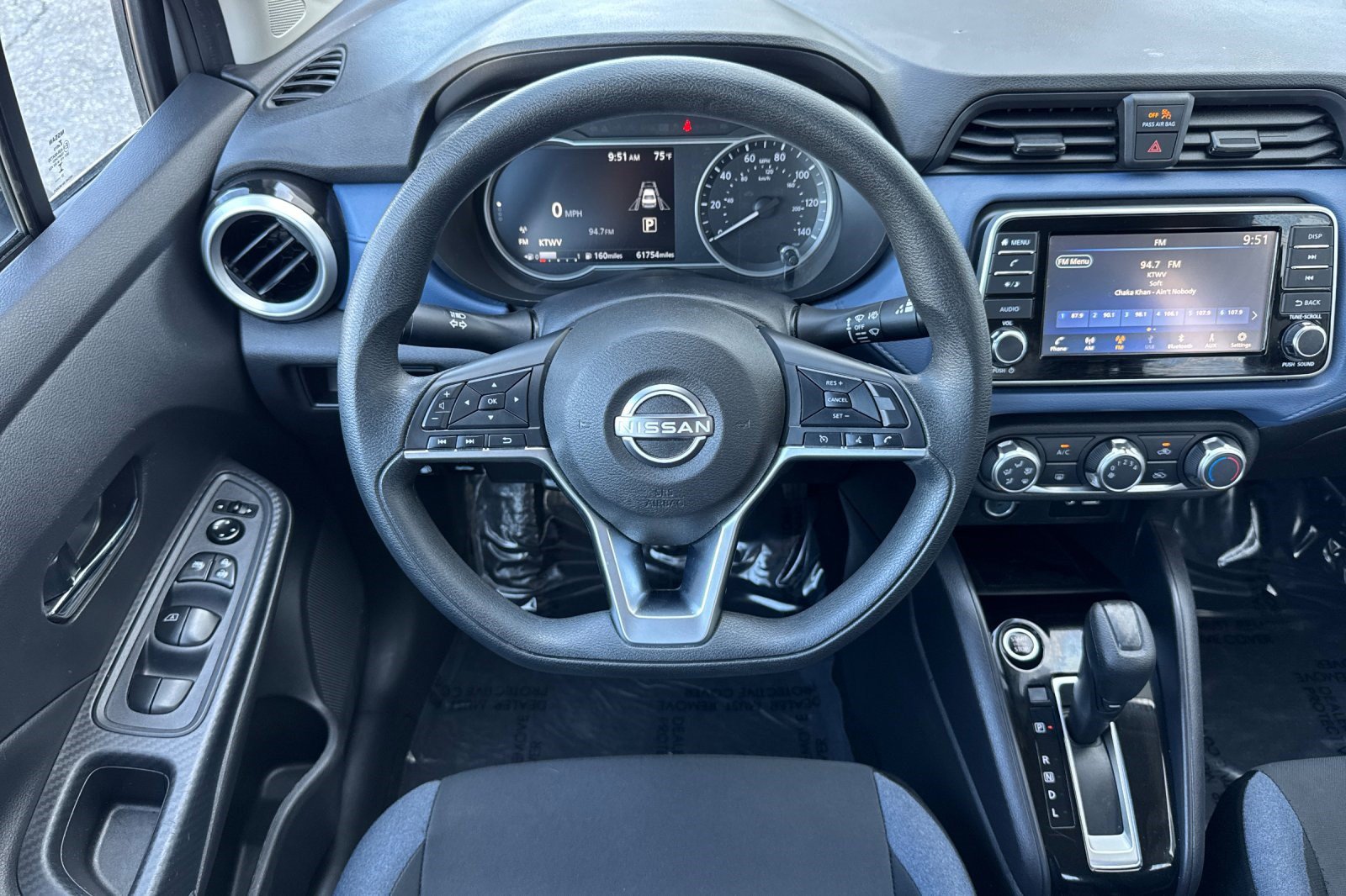 Used 2023 Nissan Versa SV FWD image 27