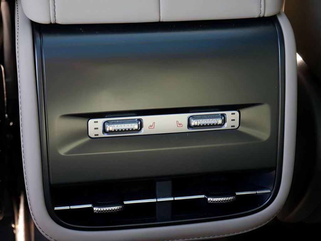 Used 2025 Lincoln Nautilus Reserve AWD/4WD image 15