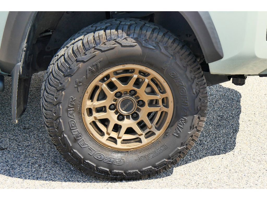 Used 2022 Toyota Tacoma SR5 w/ Trail Edition image 27