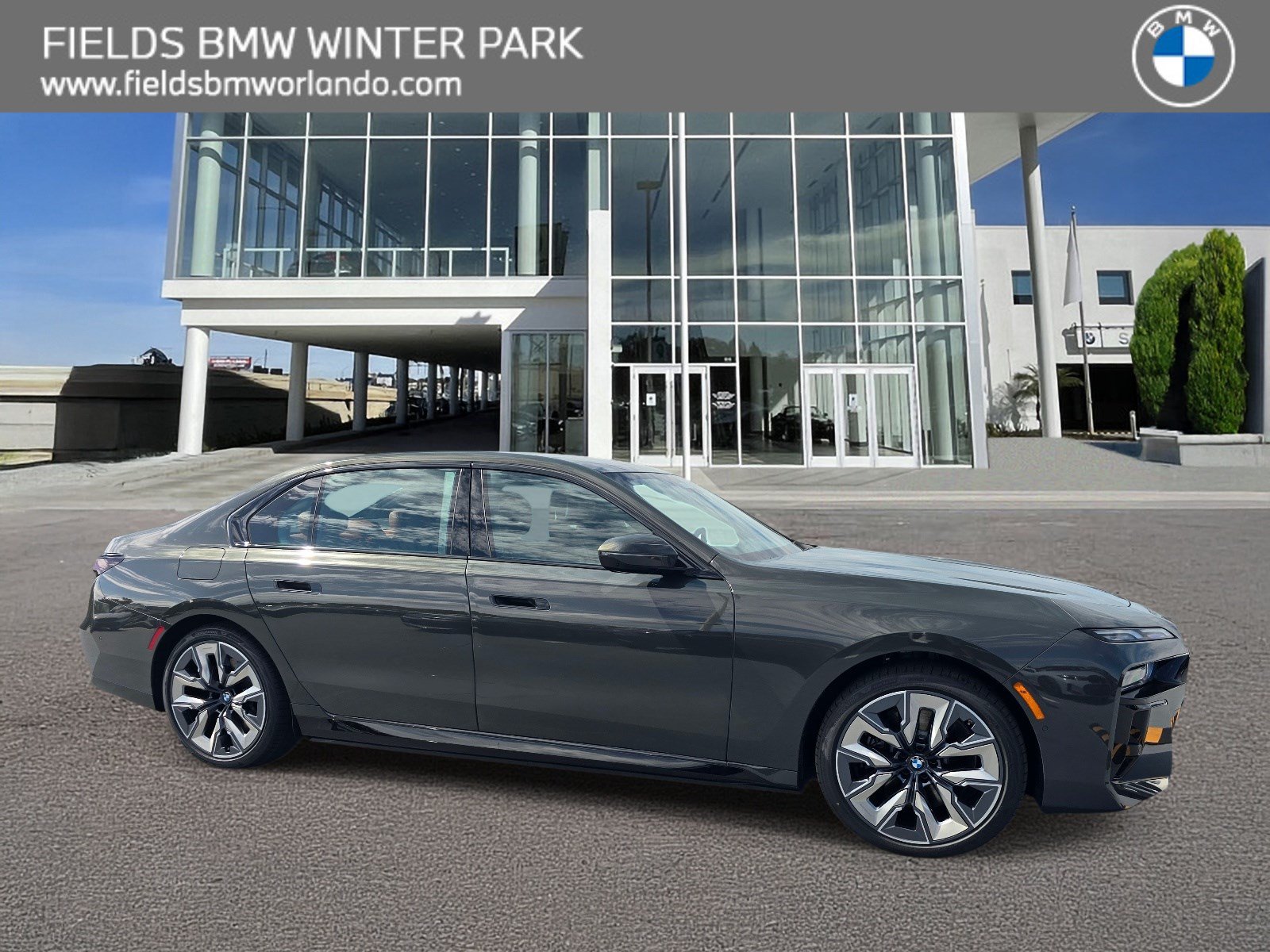 New 2026 BMW 750e xDrive w/ Premium Package
