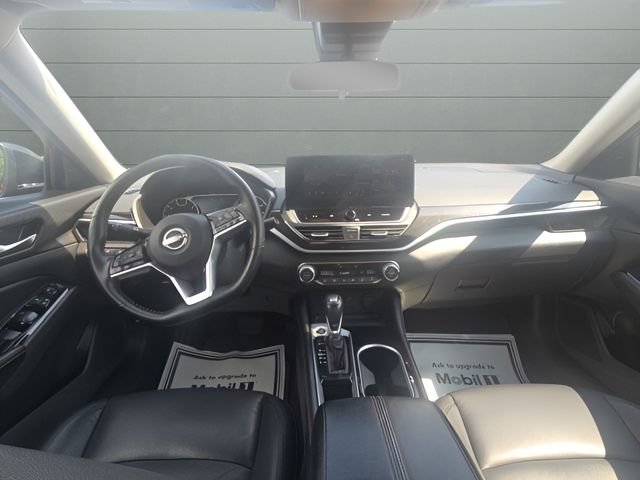 Certified 2025 Nissan Altima 2.5 SR w/ SR Premium Package FWD image 10