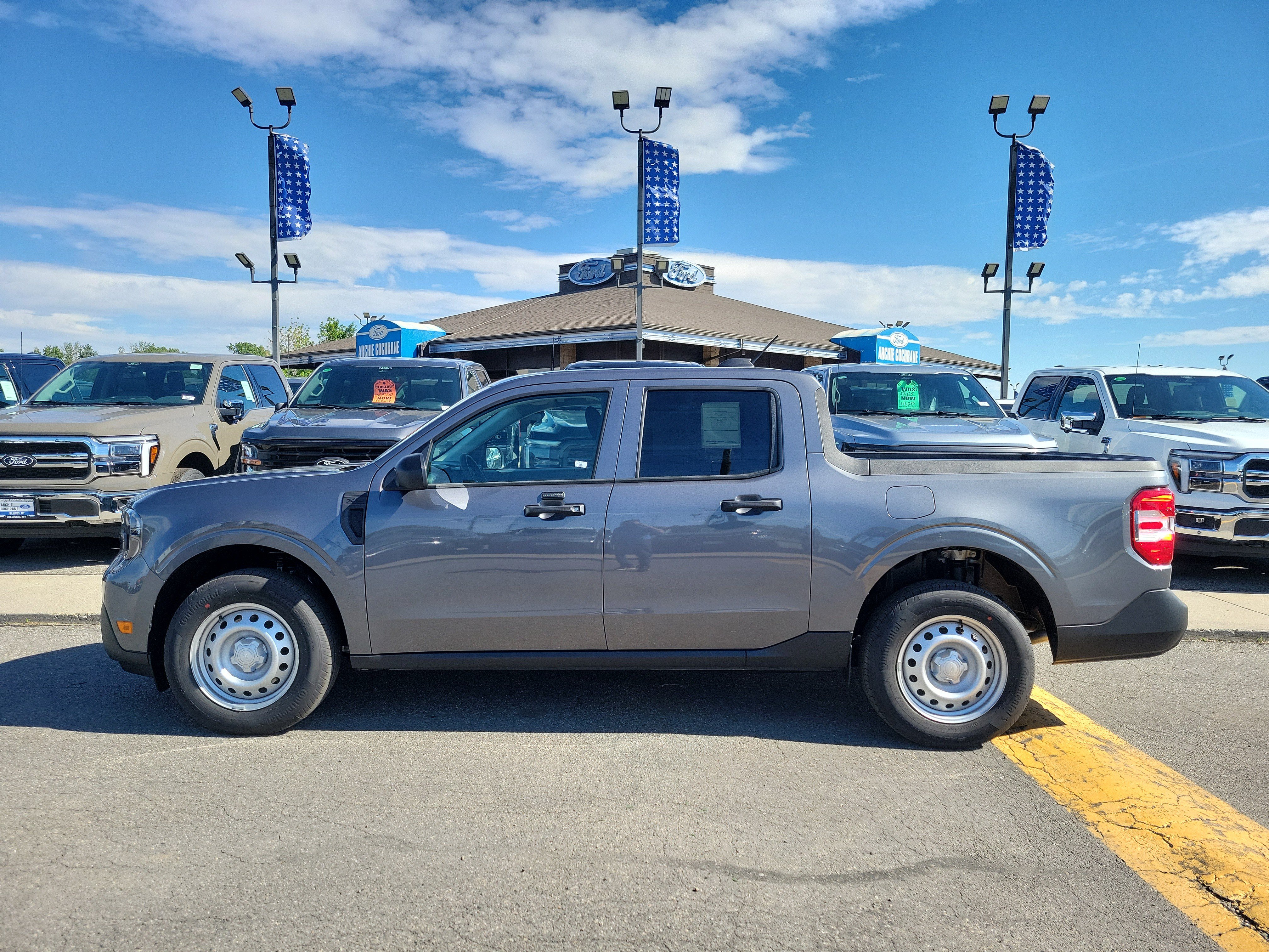 New 2026 Ford Maverick XL w/ Equipment Group 101A AWD/4WD image 2