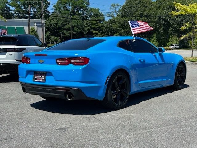 Used 2022 Chevrolet Camaro LT RWD image 5