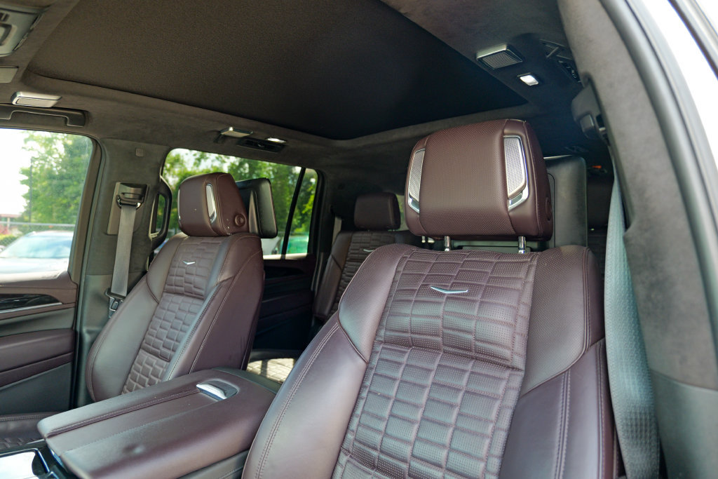 Used 2024 Cadillac Escalade ESV Premium Luxury Platinum AWD/4WD image 27