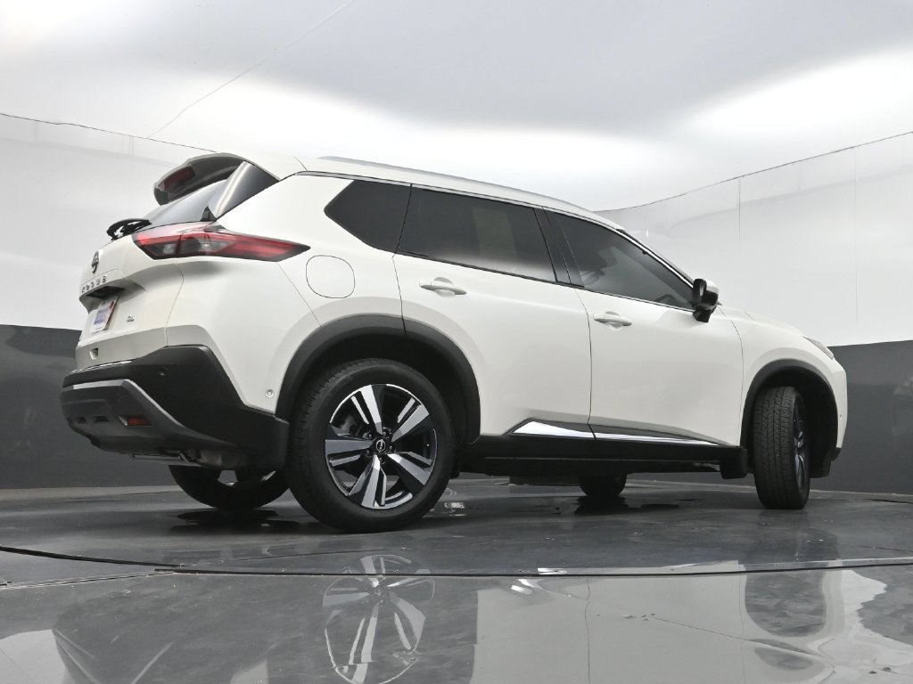 Used 2023 Nissan Rogue SL w/ SL Premium Package FWD image 32