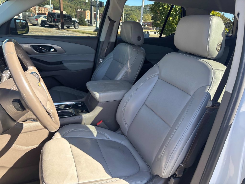 Used 2019 Chevrolet Traverse LT FWD image 10