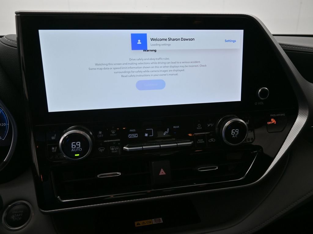 Used 2024 Toyota Highlander Platinum image 9