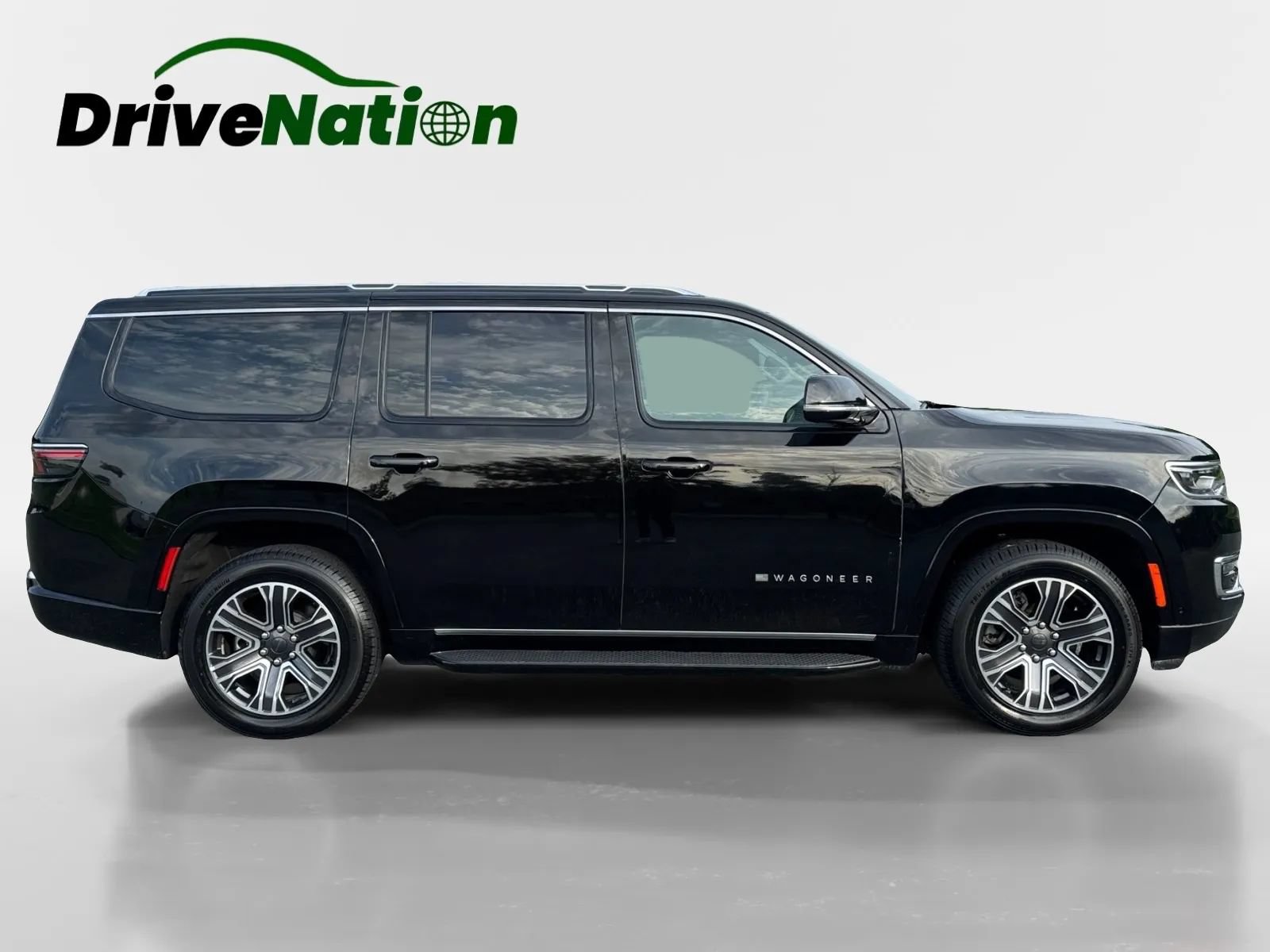 Used 2024 Jeep Wagoneer Series II w/ Flexible Seating Group AWD/4WD image 4