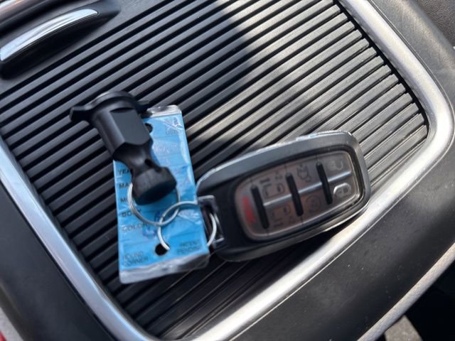Used 2023 Chrysler Pacifica Touring-L FWD image 34