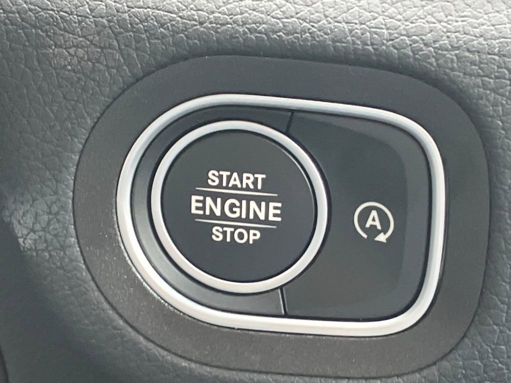 Used 2025 Mercedes-Benz GLE 350 4MATIC image 23