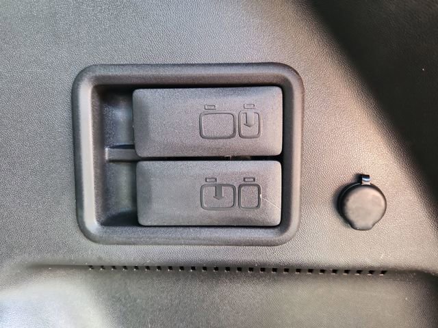 Used 2020 Chevrolet Equinox LT image 33