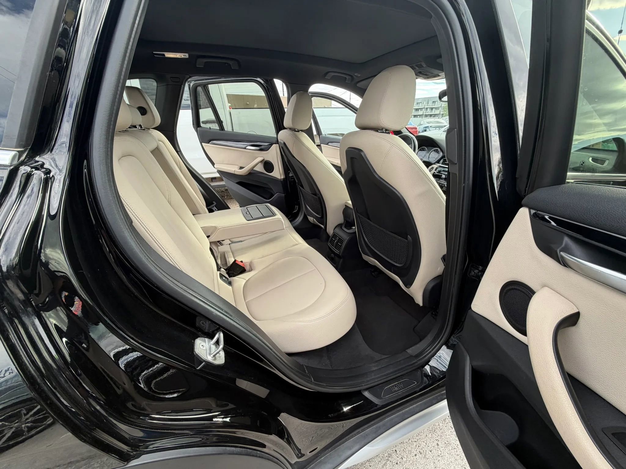 Used 2018 BMW X1 xDrive28i w/ Convenience Package AWD/4WD image 15