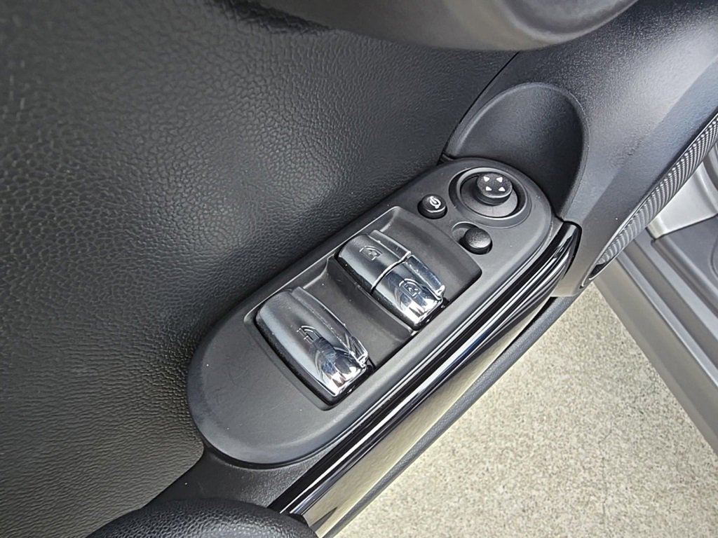 Used 2024 MINI Cooper S image 23