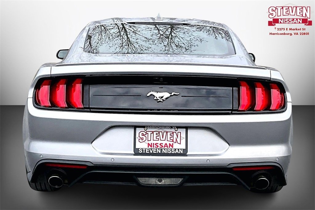 Used 2023 Ford Mustang Premium image 5