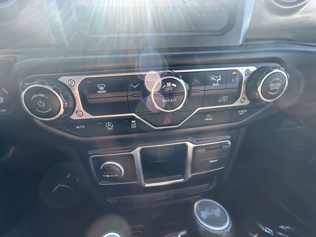 Used 2023 Jeep Wrangler Sport image 18