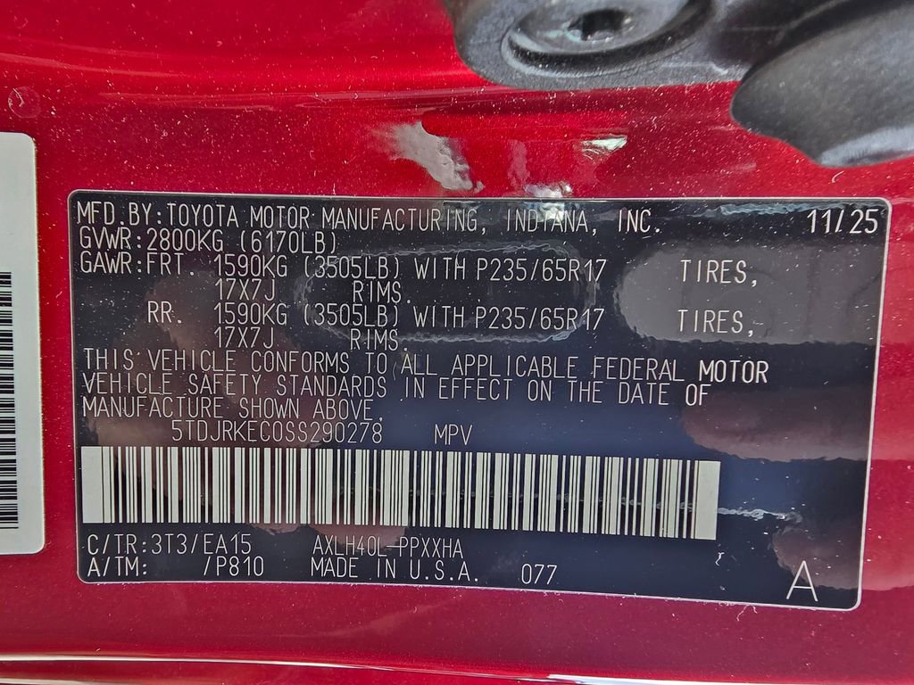 Used 2025 Toyota Sienna XLE w/ XLE Plus Package image 33