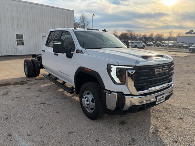 New 2026 GMC Sierra 3500 Pro w/ Convenience Package image 8