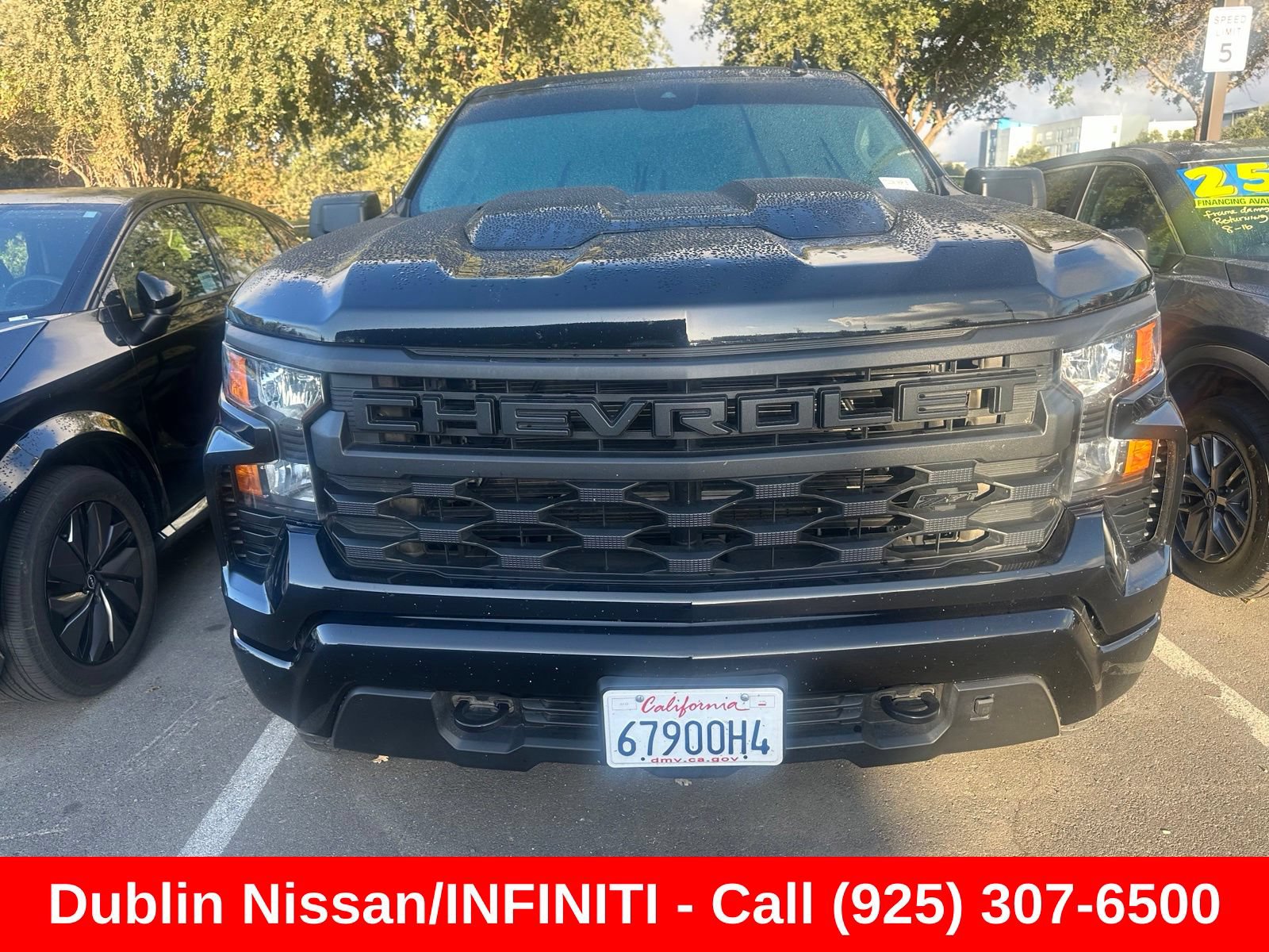 Used 2025 Chevrolet Silverado 1500 Custom Trail Boss w/ Midnight Edition AWD/4WD image 4