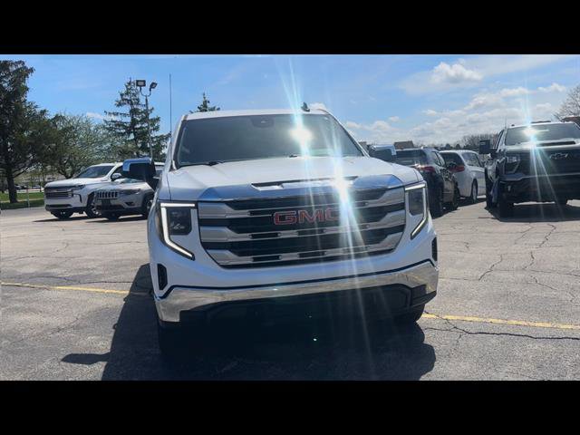 Used 2023 GMC Sierra 1500 SLE AWD/4WD image 25