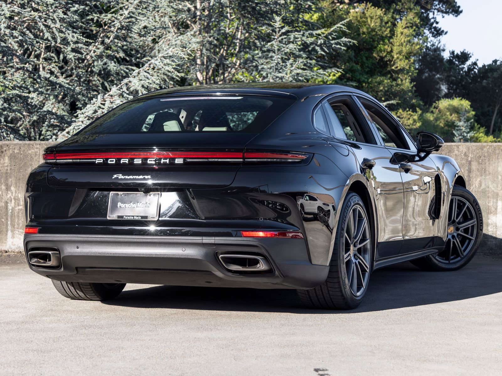 Certified 2025 Porsche Panamera RWD image 11