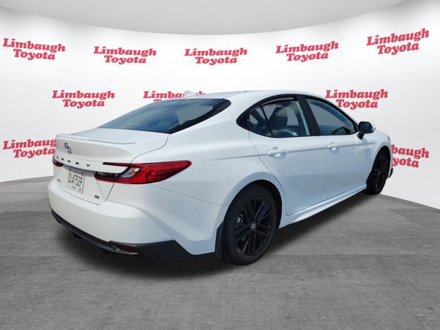 Used 2025 Toyota Camry SE image 20