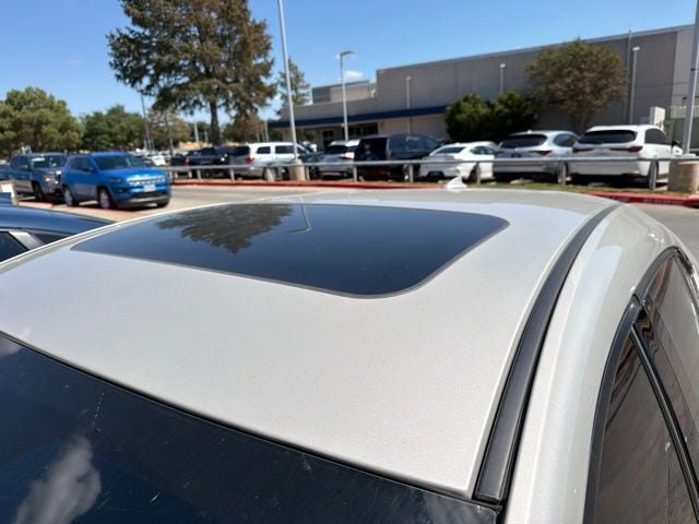 Used 2022 MAZDA MAZDA3 s FWD image 6