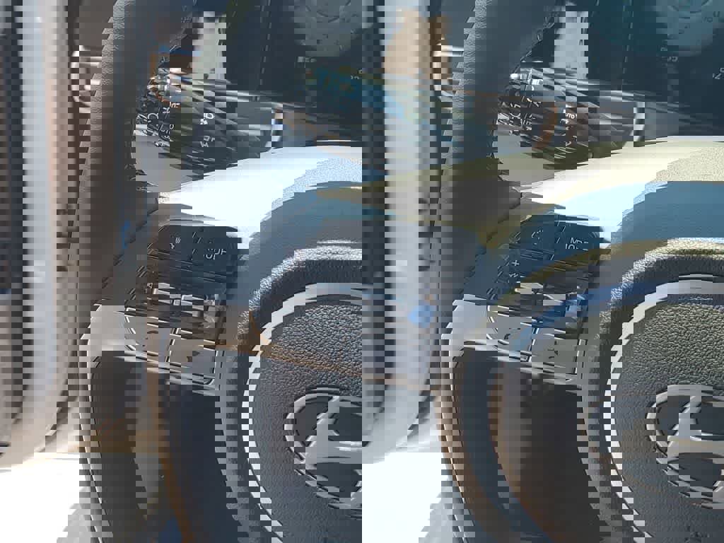 New 2026 Hyundai Elantra Limited image 28