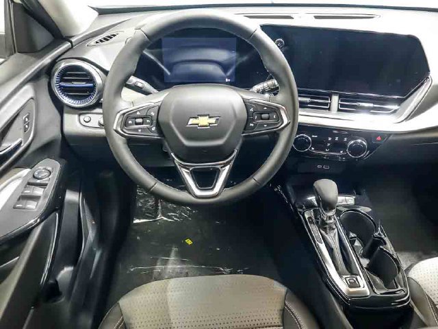 New 2026 Chevrolet Trax LT w/ Driver Confidence Package FWD image 12