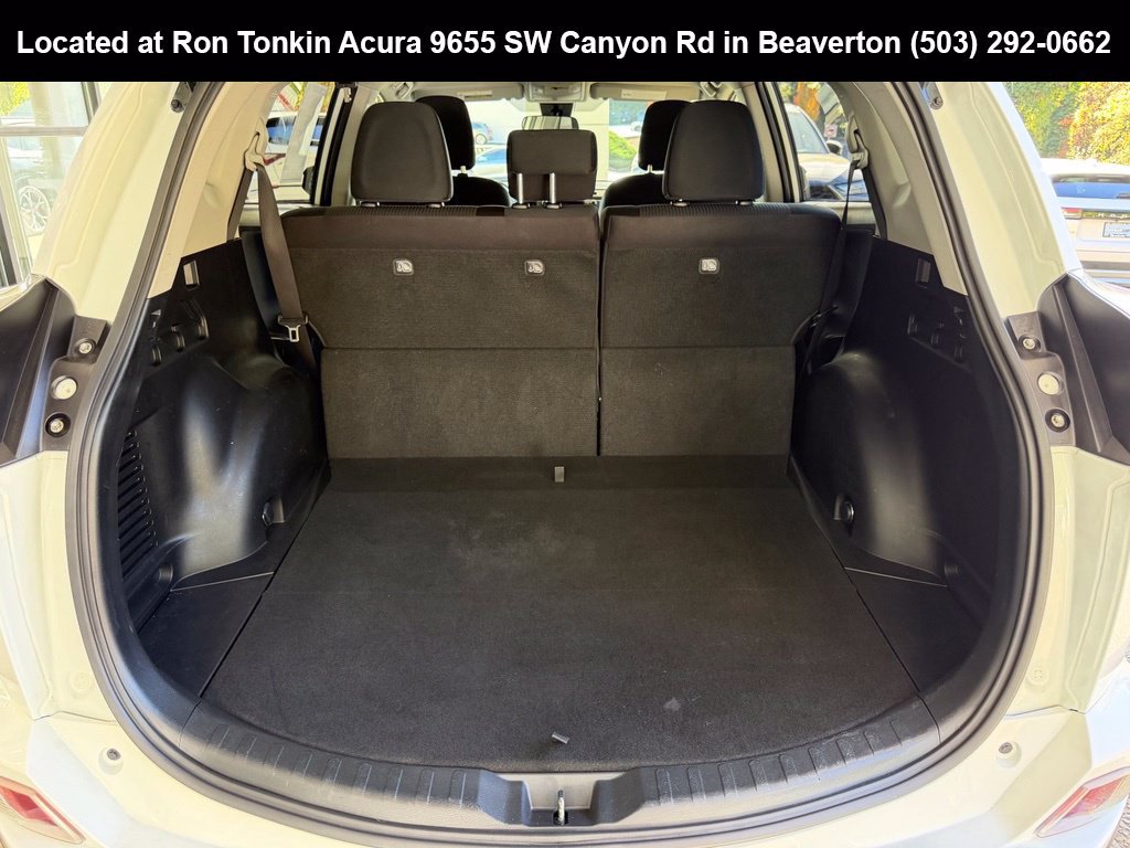 Used 2018 Toyota RAV4 LE w/ All Weather Liner Package AWD/4WD image 10