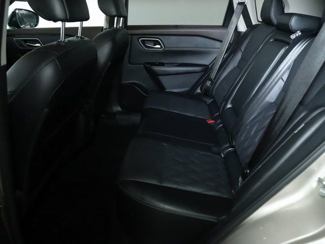 Used 2022 Nissan Rogue Platinum w/ Head-Up Display Package image 14