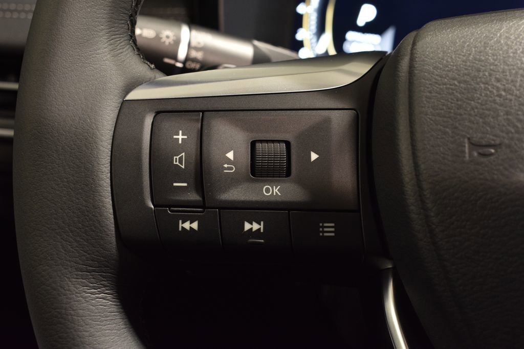 New 2026 INFINITI QX60 Luxe w/ Family Package image 20