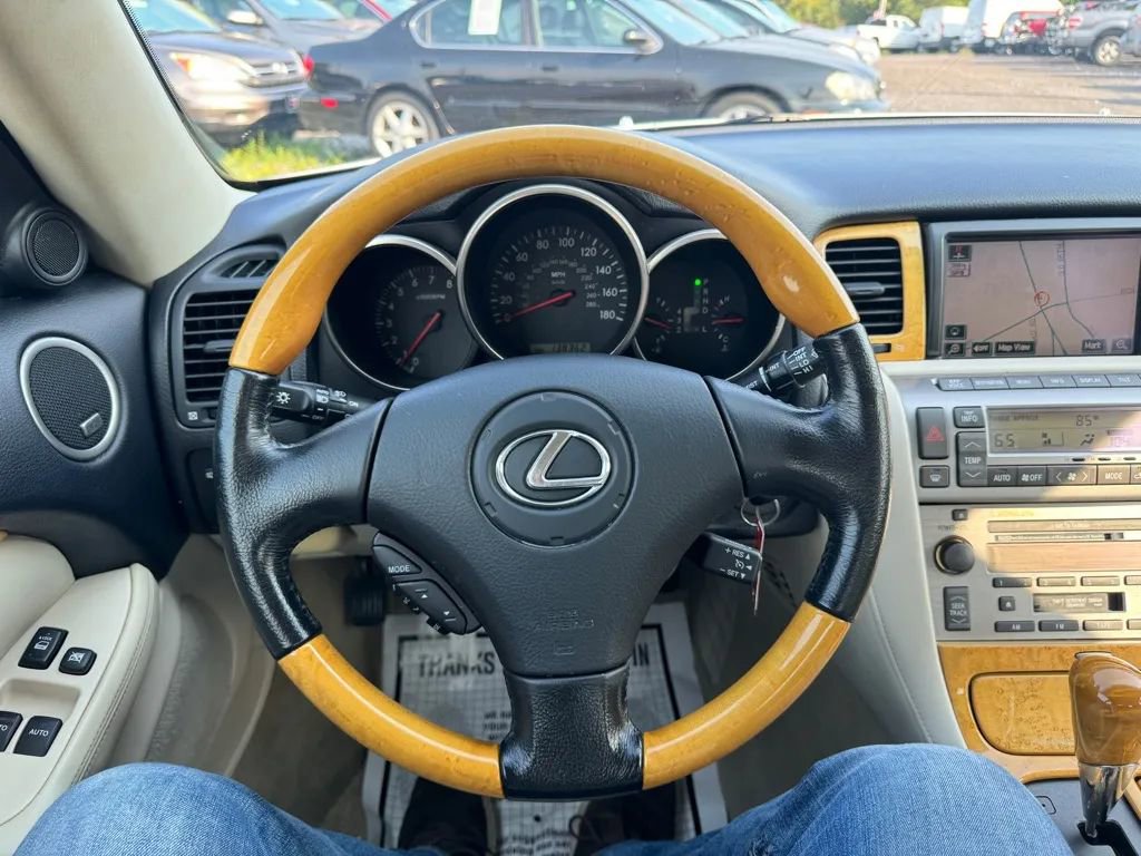 Used 2005 Lexus SC 430 Convertible image 17