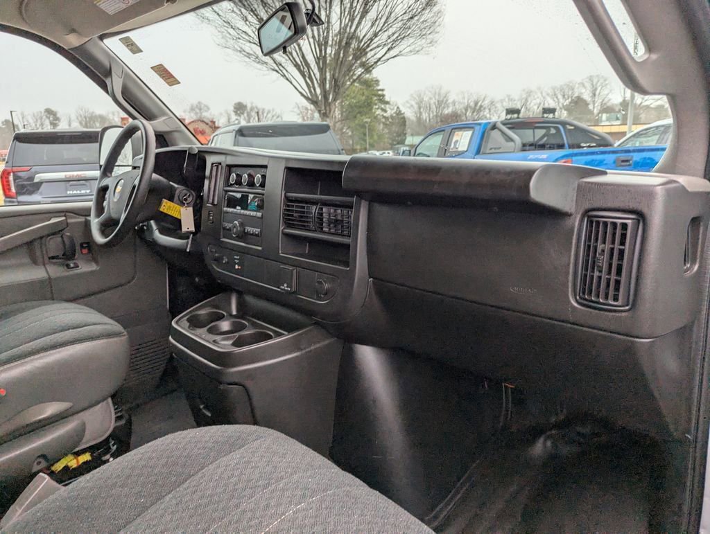 Used 2024 Chevrolet Express 2500 w/ Driver Convenience Package image 10