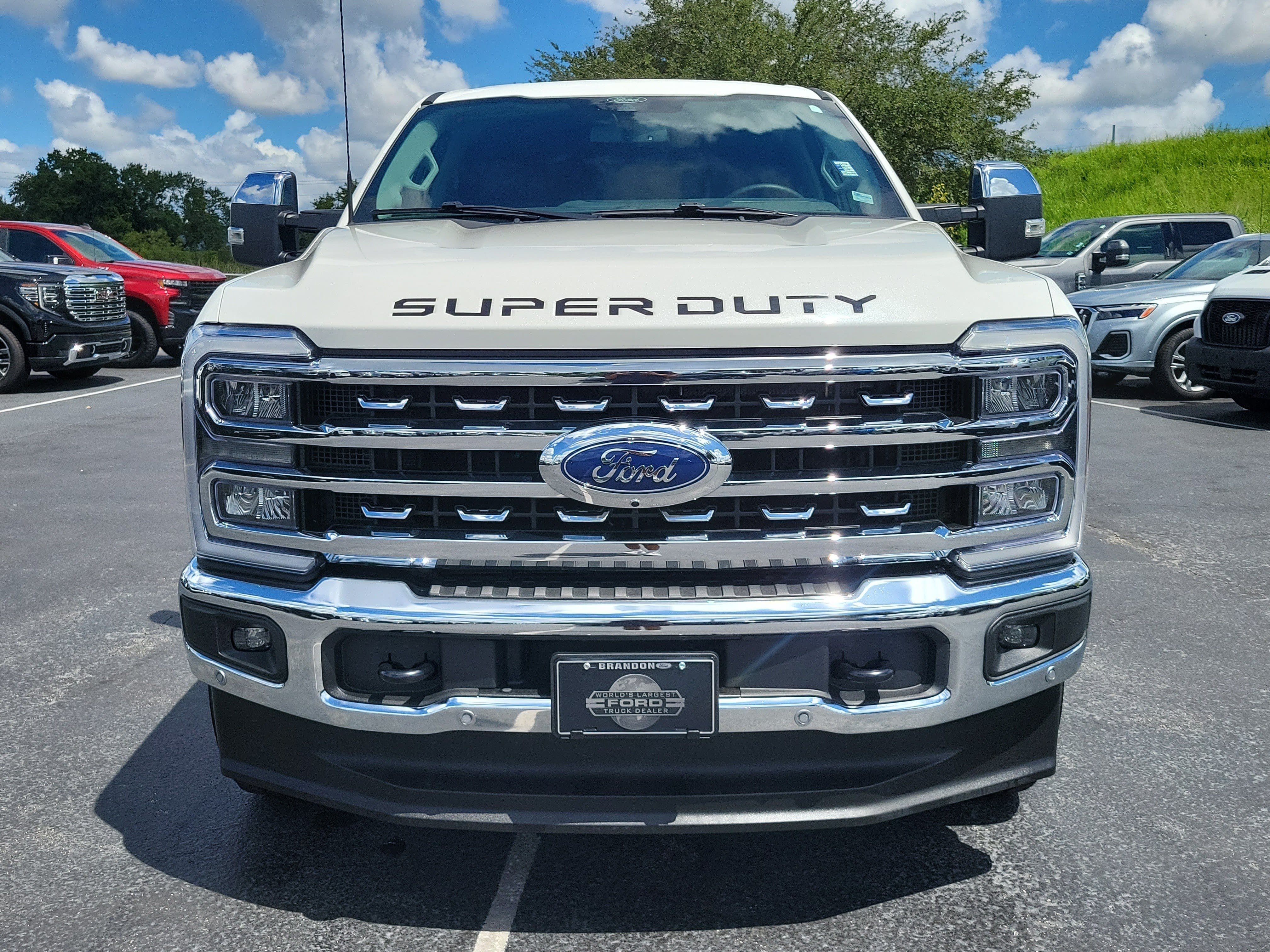 Certified 2025 Ford F250 Lariat w/ Lariat Ultimate Package AWD/4WD video 2