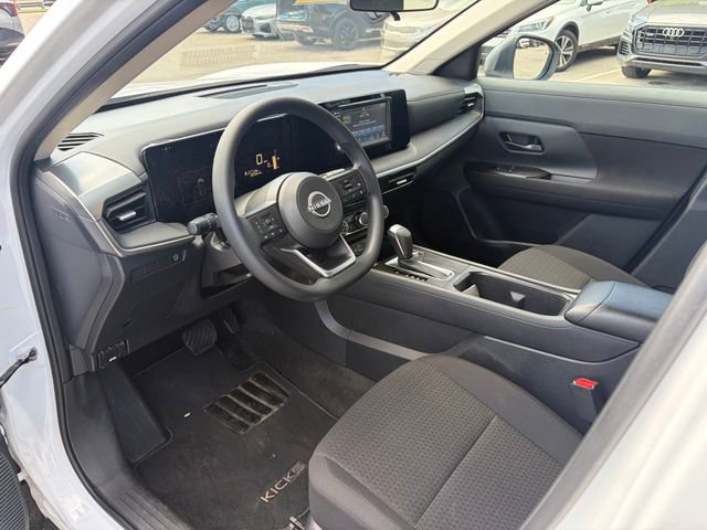 Used 2025 Nissan Kicks S image 5