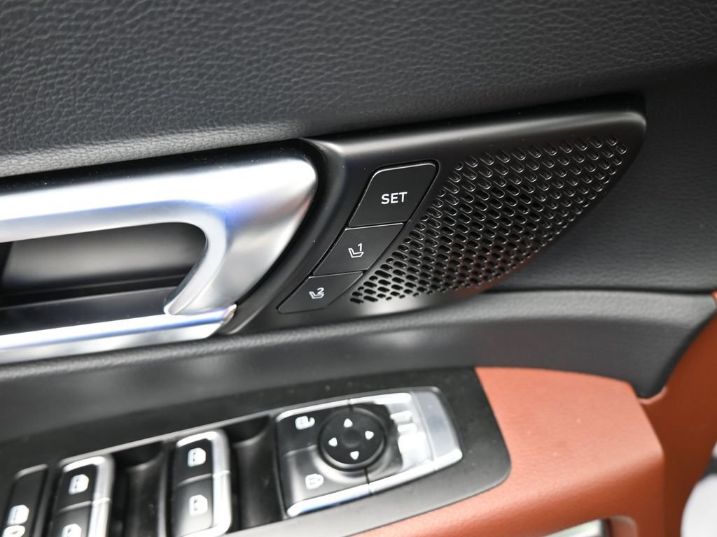 Used 2023 Kia Telluride SX FWD image 16