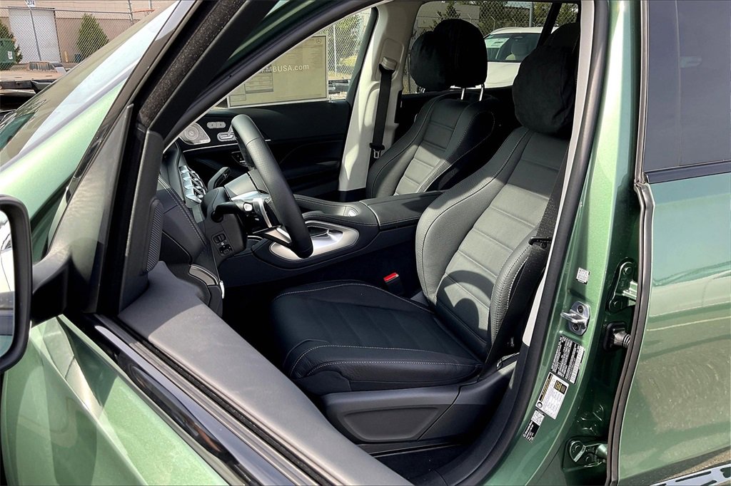 New 2026 Mercedes-Benz GLS 450 4MATIC image 9