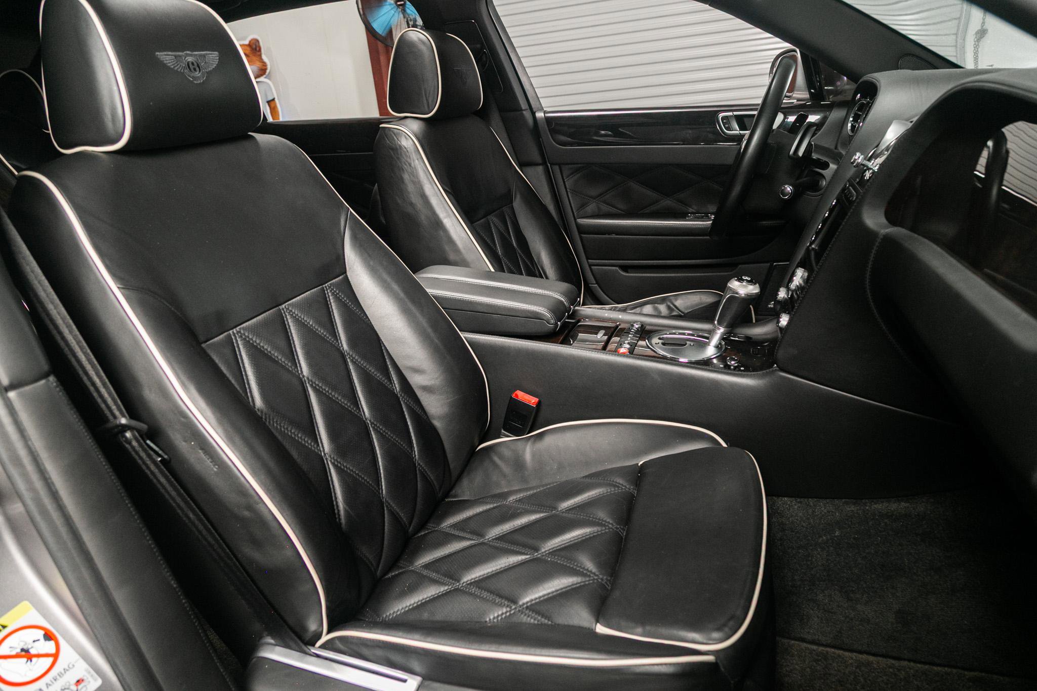Used 2009 Bentley Flying Spur Flying Spur Speed w/ Convenience Specification Pkg image 25