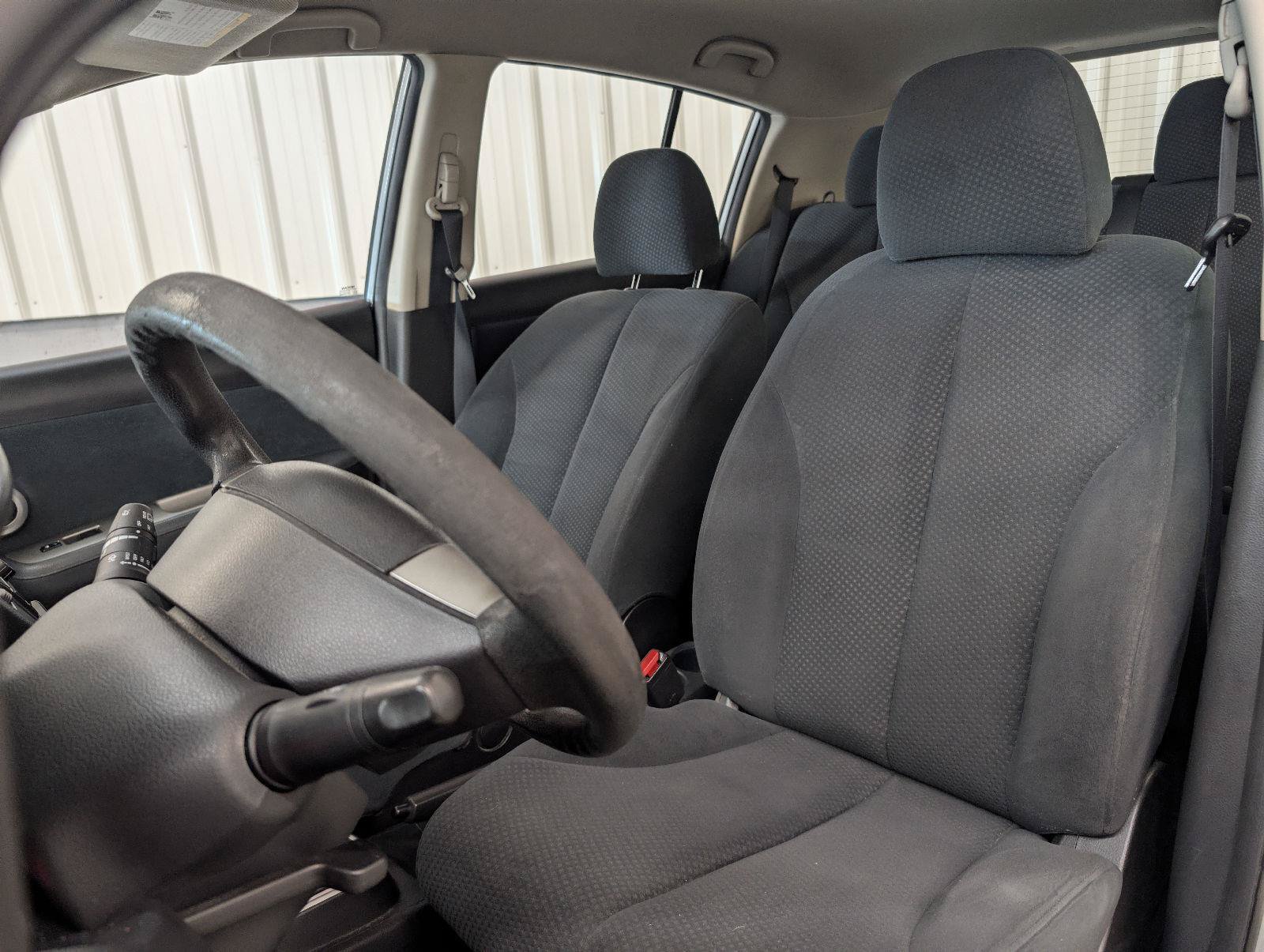 Used 2011 Nissan Versa 1.8 S w/ Plus Pkg FWD image 2