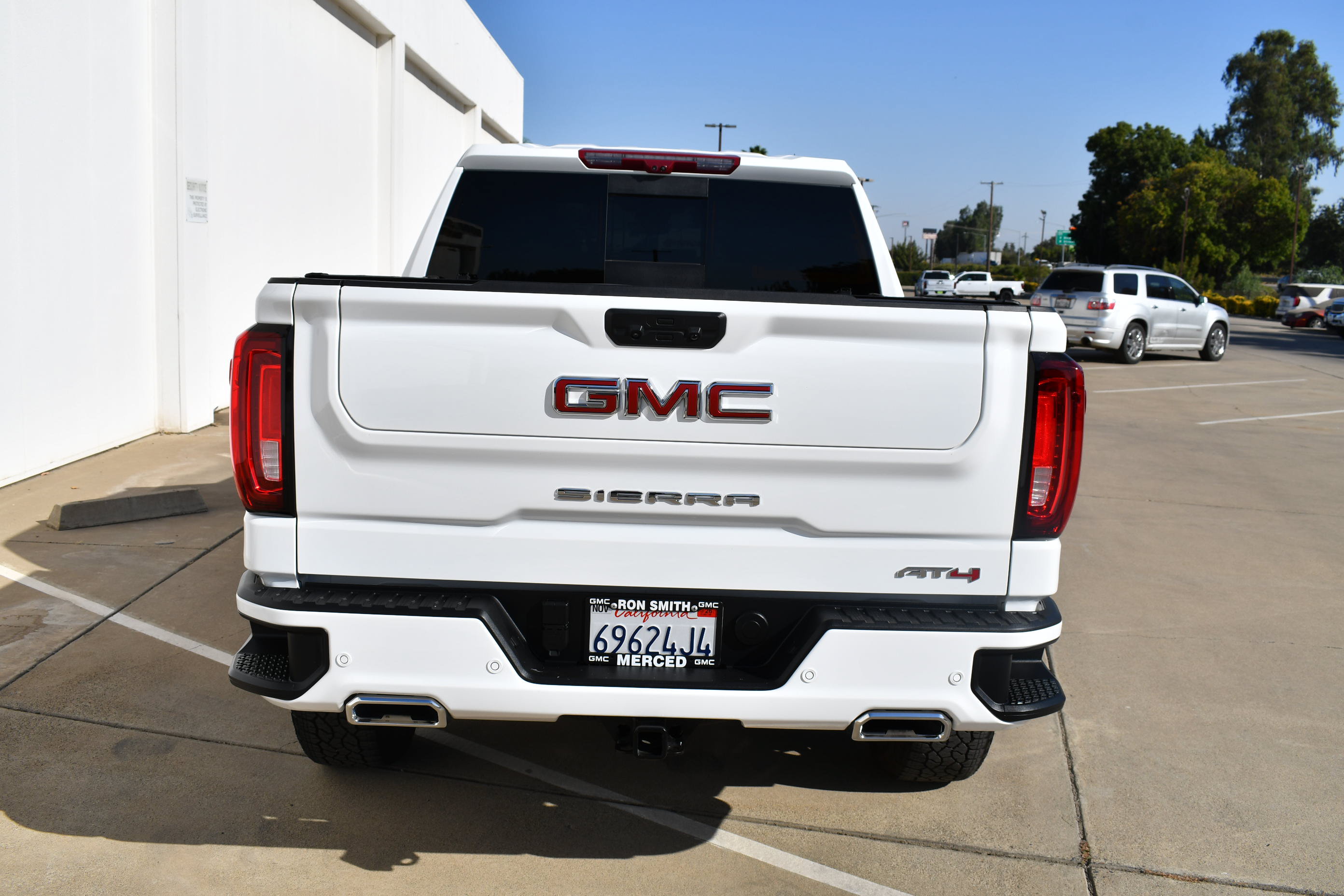 Used 2026 GMC Sierra 1500 AT4 w/ AT4 Premium Package AWD/4WD image 7